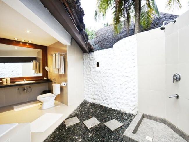 Adaaren Select Hudhuran Fushi - koupelna v plážové vile