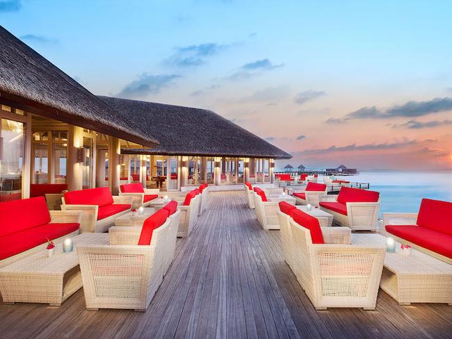 JA Manafaru - restaurace Horizon Lounge