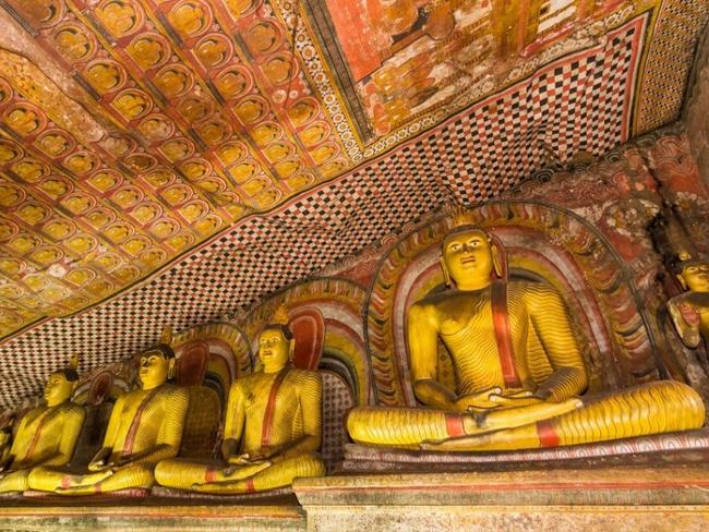 Srí Lanka - chrám v Dambulle