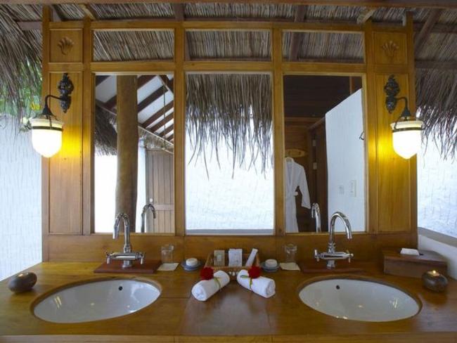 Medhufushi Island Resort - plážová vila, koupelna