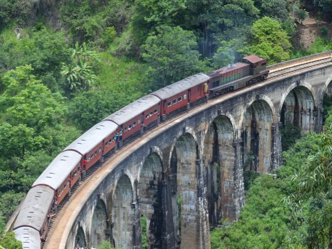 vlakem přes vysočinu Srí Lanky