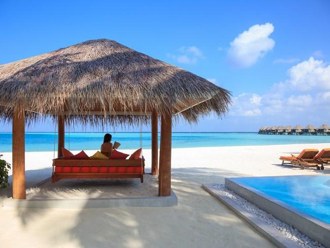 Sun Siyam Vilu Reef Maledivy - deluxe plážová vila s bazénem